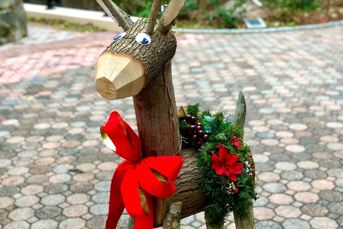 Wooden Reindeer 01